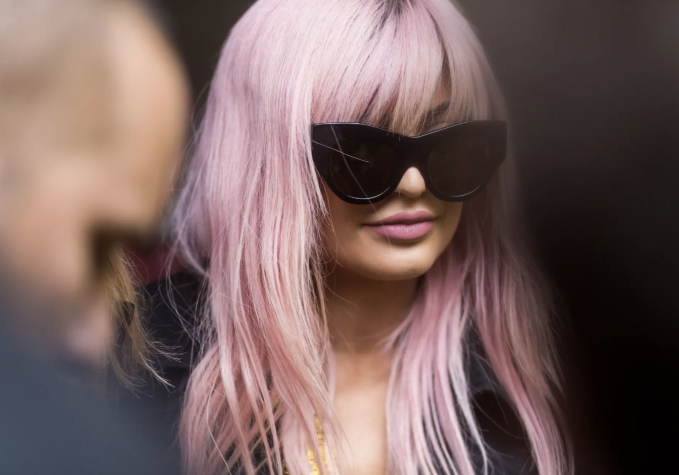 Kylie ndryshon look dhe duket yll *.*