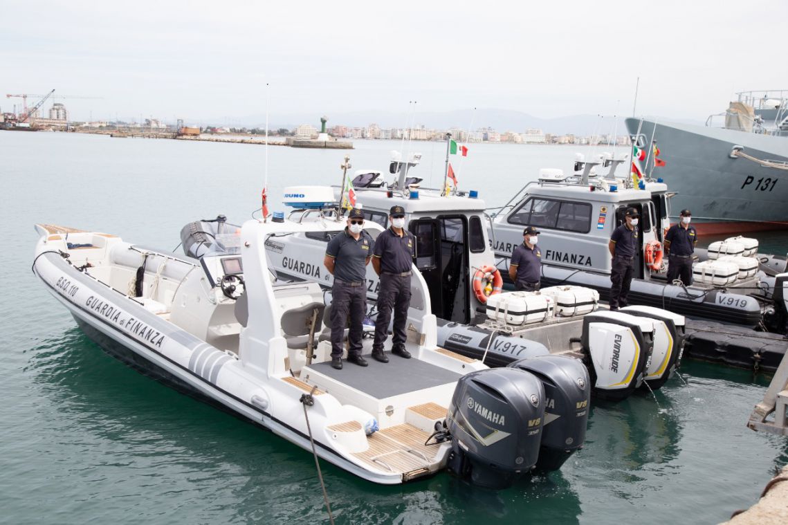 gomone guardia di finanza
