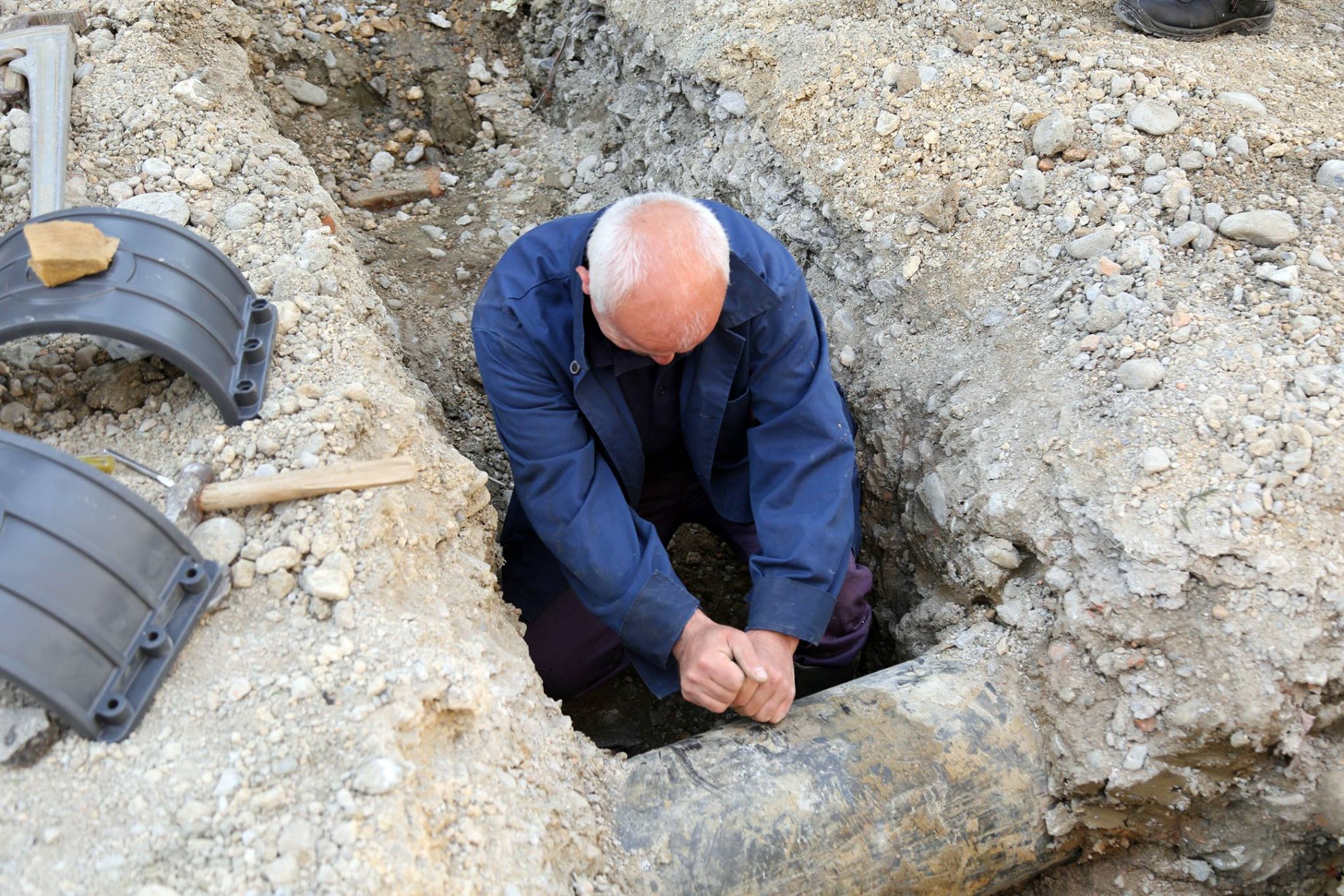 Zgjidhet problemi i furnizimit me ujë të pijshëm edhe në 3 lagje të ...
