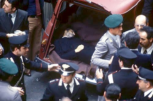 9 maj 1978, trupi i Aldo Moros në bagazhin e Renault 4