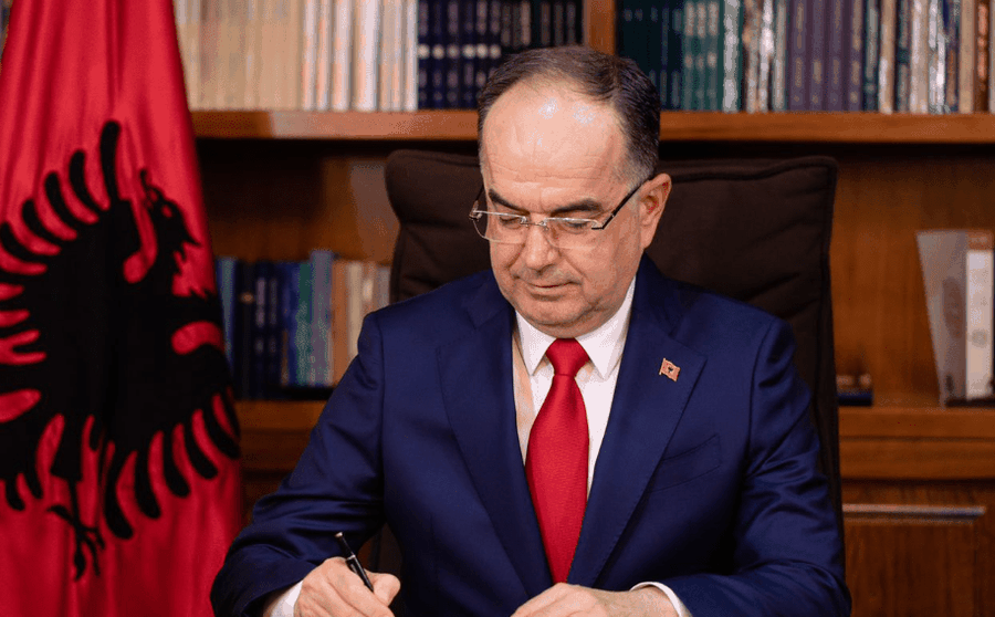Ministria e re! Begaj dekreton shkarkimin e Margaritit dhe emërimin e